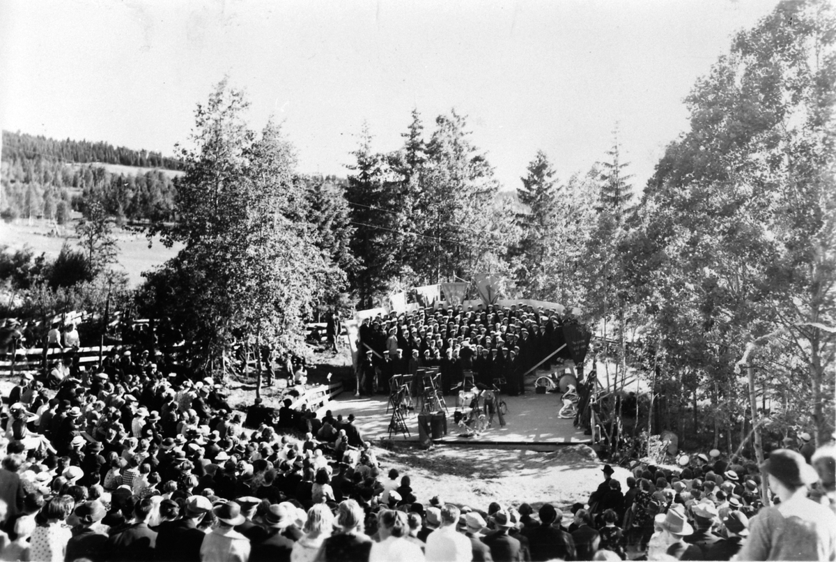 Anno Domkirkeodden, Sangerstevne, Kaasenga i Veldre, Ringsaker. 1930-tallet.