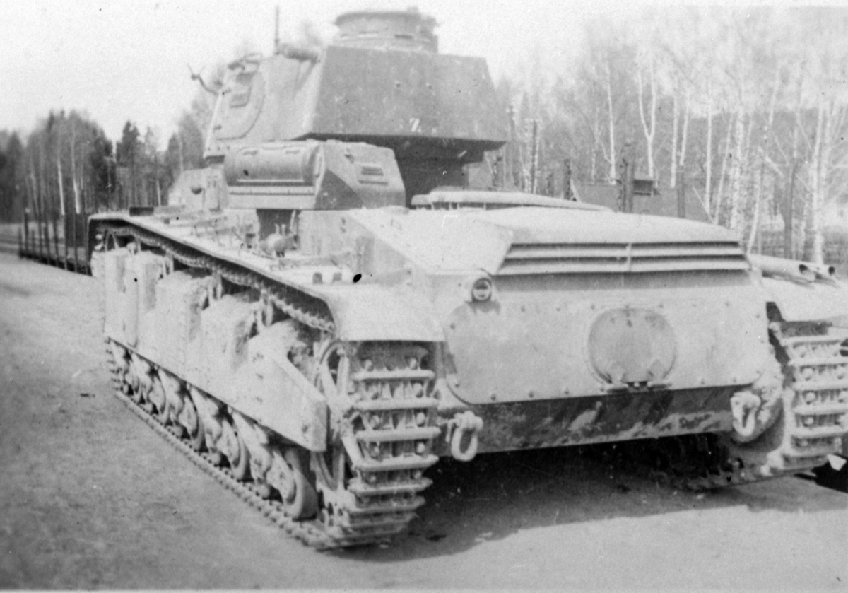Anno Domkirkeodden, Tysk stridsvogn i Moelv etter kampene på Ring i april 1940. Klar for innlasting på jernbanevogn på Moelv stasjon. Den andre verdenskrig.