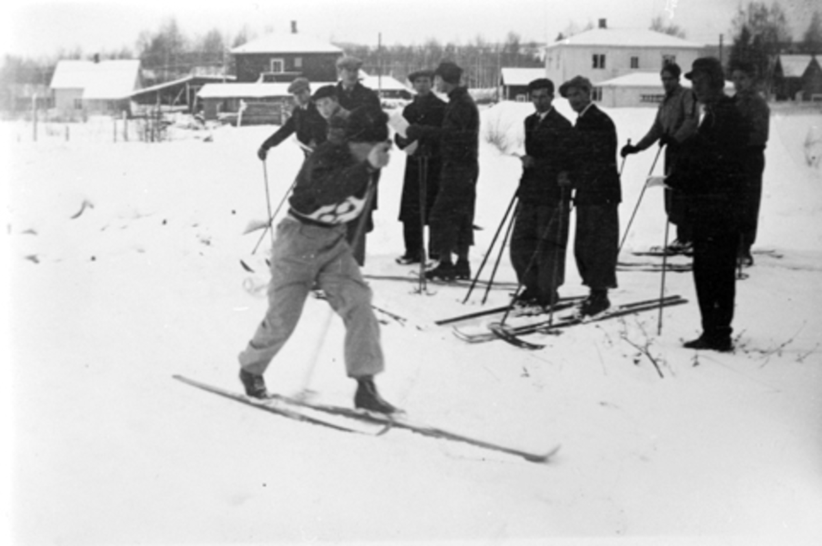 Anno Domkirkeodden, Kåre Weideborg (F.1918) AIL-renn, Brumunddal, 1937.