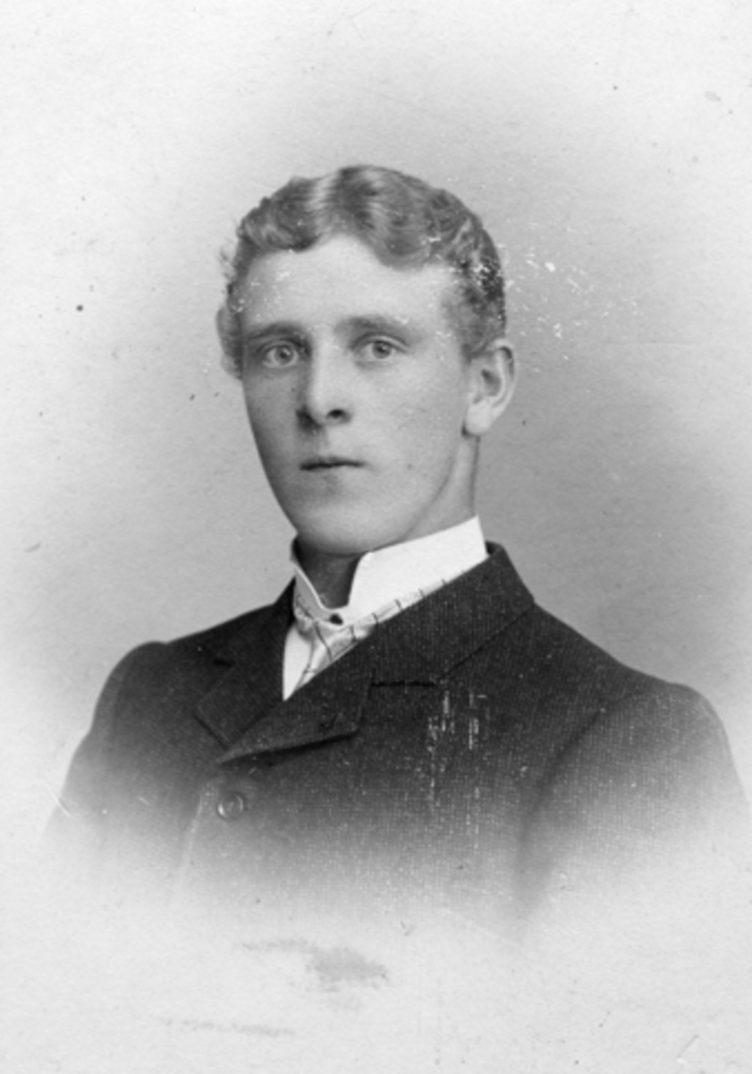 Anno Domkirkeodden, Portrett av Peder Sandvold f.1884, Brumunddal.