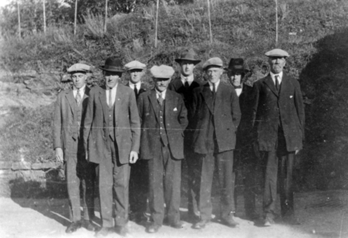 Anno Domkirkeodden, Gruppe ukjente menn, "Stenskarene", Moelv, 1929.