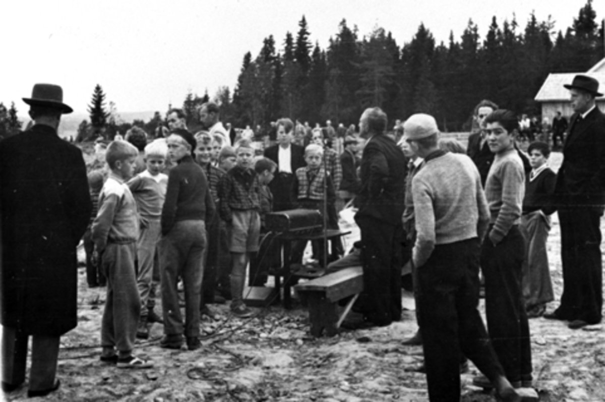 Anno Domkirkeodden, Åpning av Nybygda stadion, tale ved Ole Ellefsæter SR.
