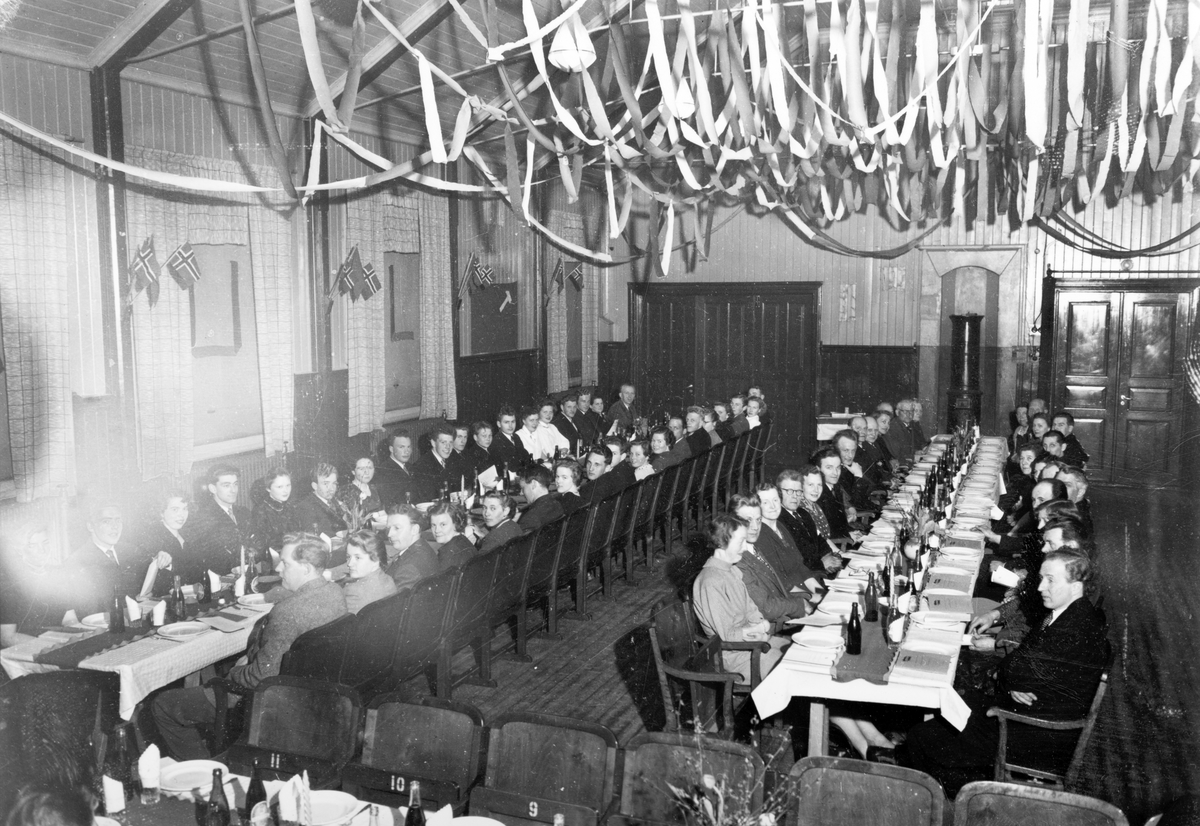 Ukjent, Moelven idrettslag 50 års jubileum, Folkets hus, Moelv. Festmiddag. 1954.