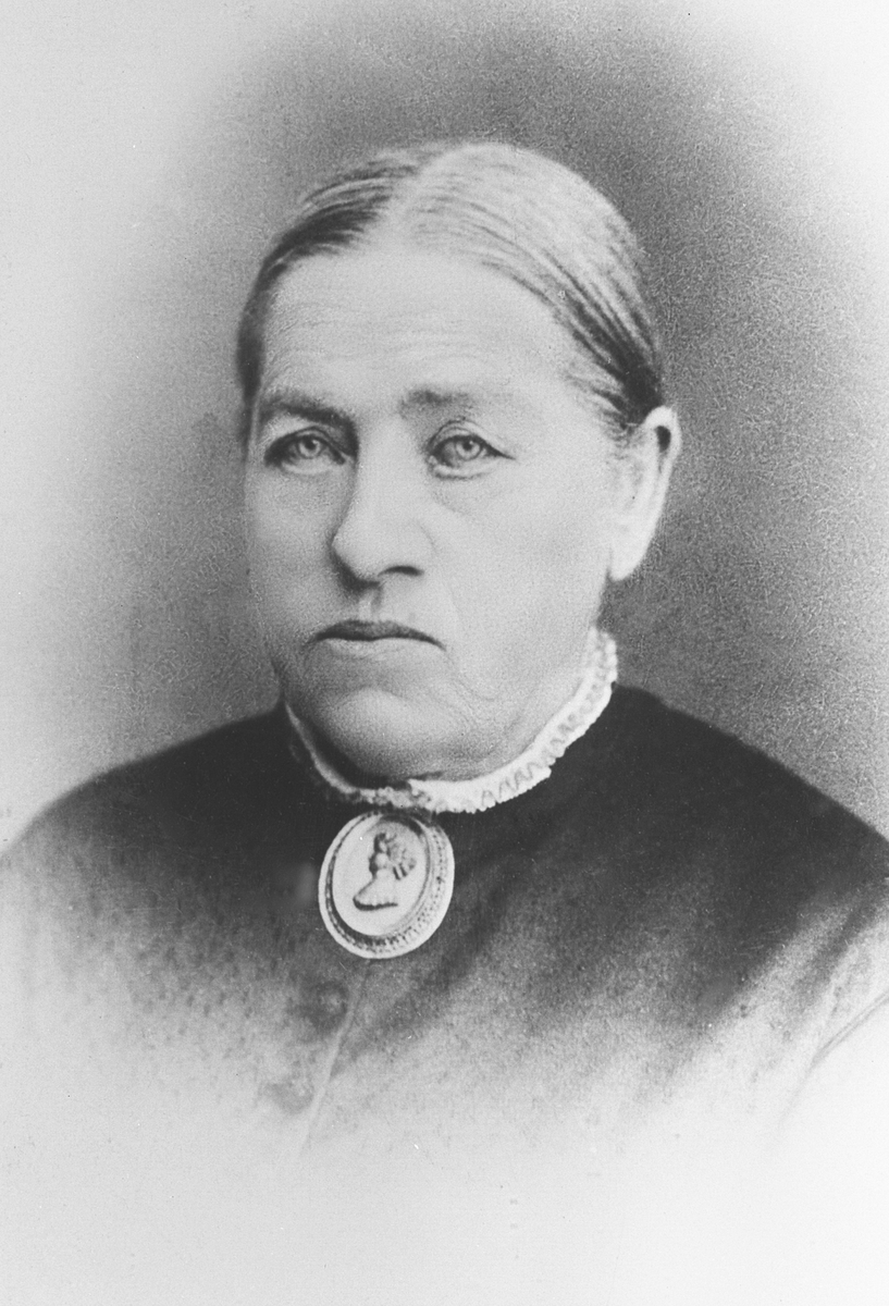 Anno Domkirkeodden, PORTRETT: OLIA SKRAMSTAD FØDT: PÅ SPABERG 29. 09. 1822 - 30. 10. 1894, SKRAMSTAD VESTRE
