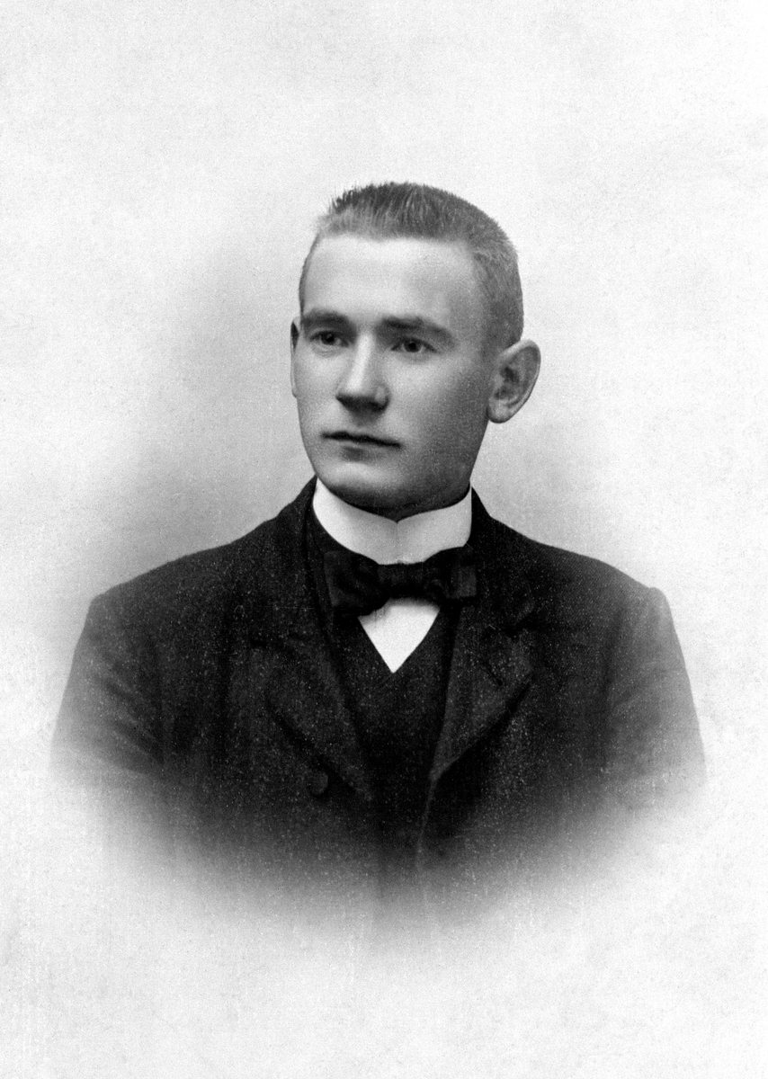 Anno Domkirkeodden, PORTRETT: MARTIN LIBAKKEN FØDT: 1884, LIBAKKEN