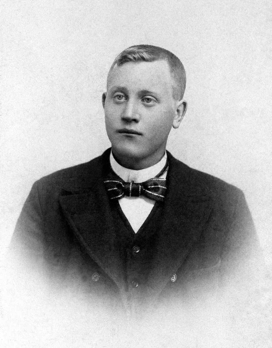 Anno Domkirkeodden, GUSTAV VOLDEN 1879-1925, PORTRETT, VOLDEN NEDRE,