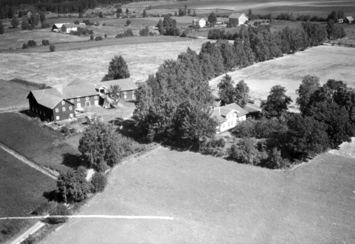 Widerøes Flyveselskap A/S, NØTTESTAD NORDRE GÅRD, FLYFOTO