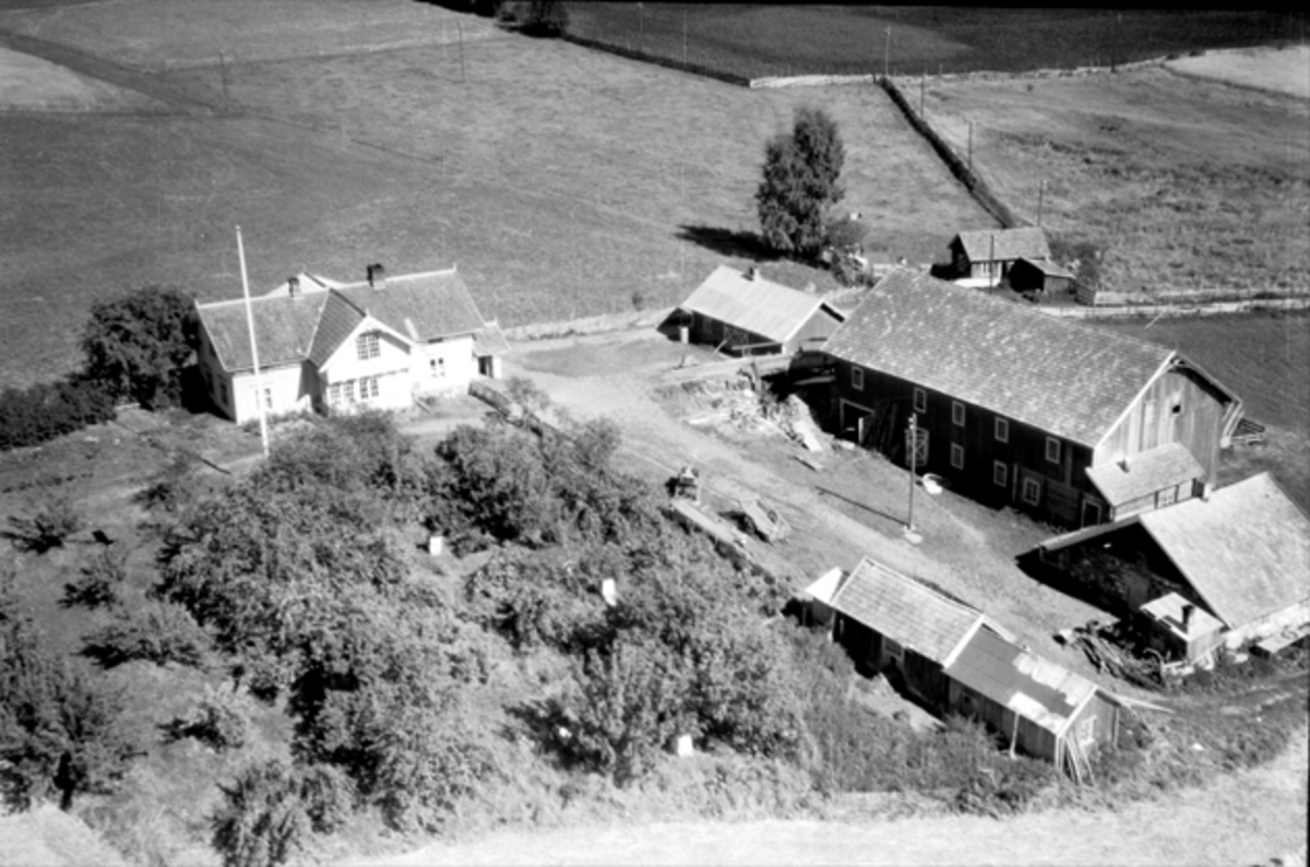 Widerøes Flyveselskap A/S, VIE SØNDRE GÅRD, FLYFOTO
