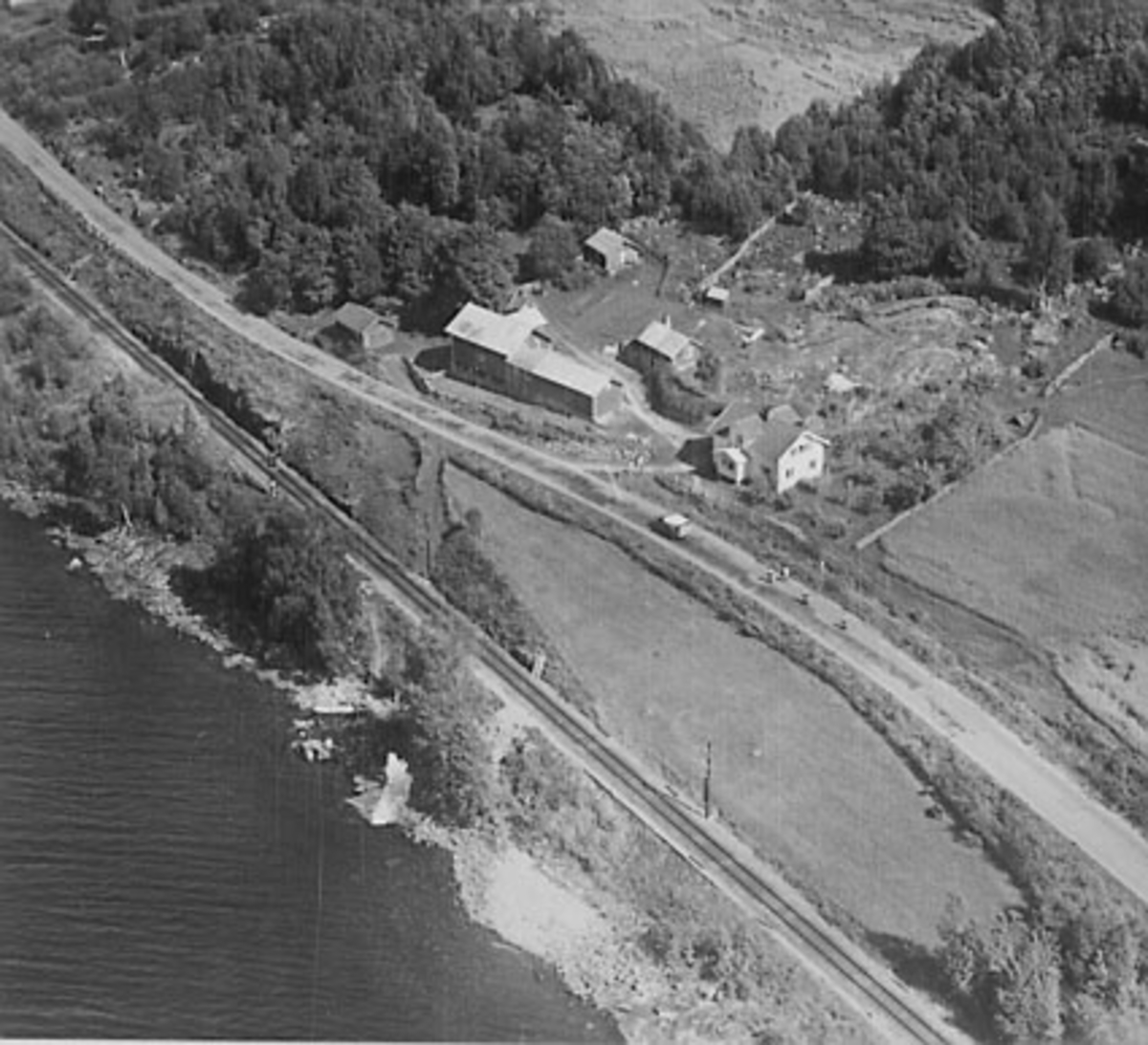 Widerøes Flyveselskap A/S, STØEN GÅRD, FLYFOTO