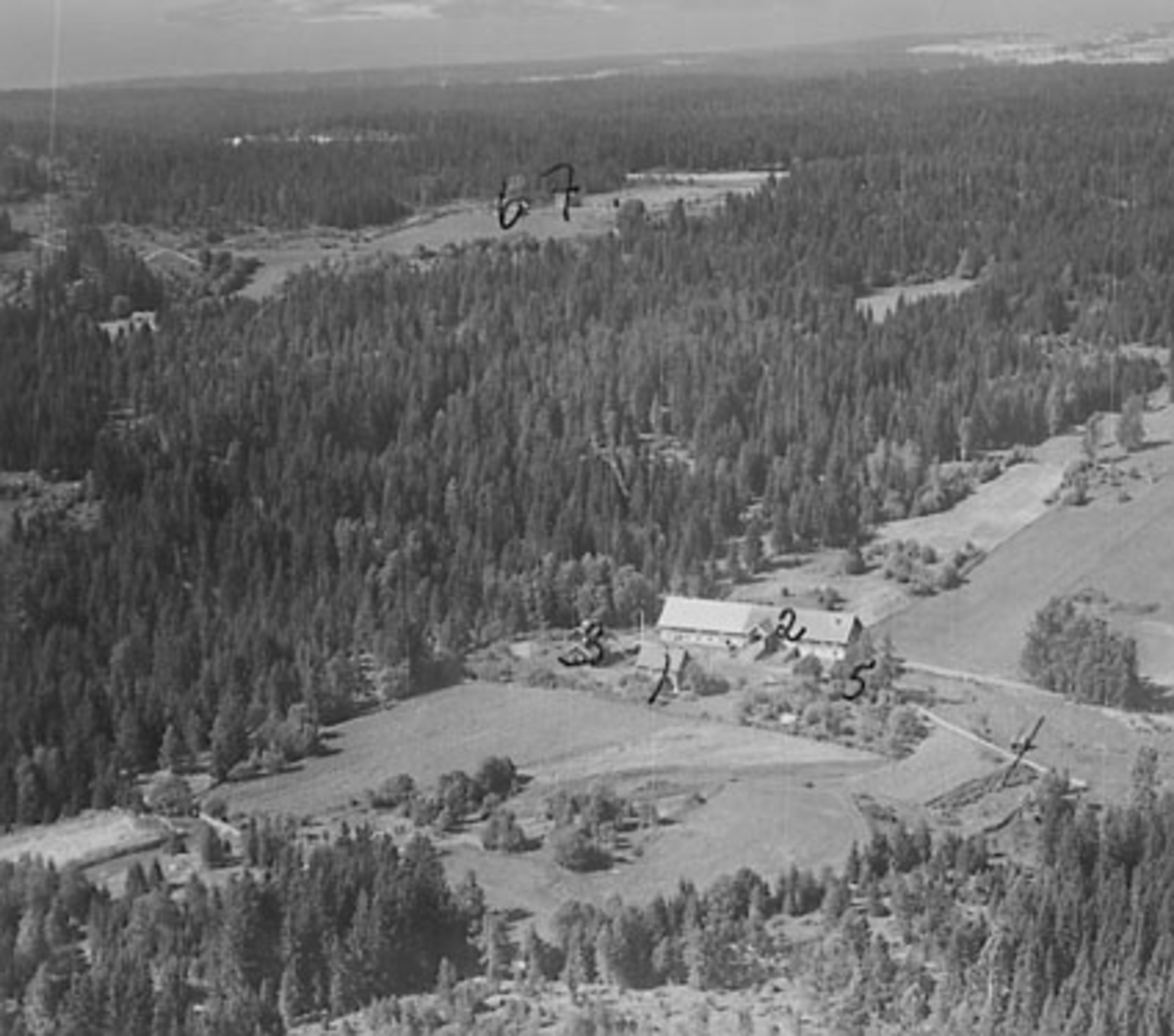 Widerøes Flyveselskap A/S, SOLBERG GÅRD, FLYFOTO