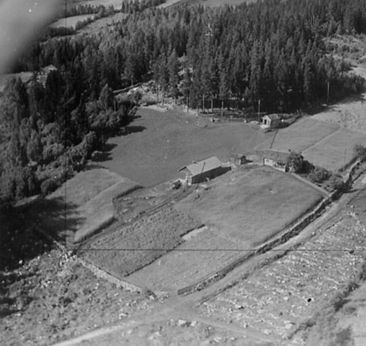 Widerøes Flyveselskap A/S, FLYFOTO ROGNLI GARD, VALLSET