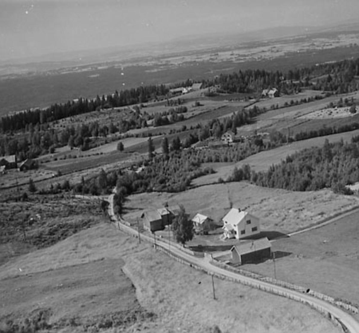 Widerøes Flyveselskap A/S, FLYFOTO MÆHLUM VESTRE, VALLSET