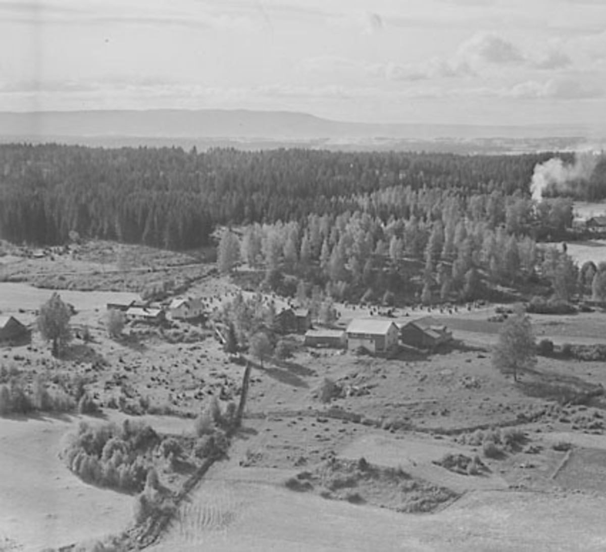 Widerøes Flyveselskap A/S, FLYFOTO SÆTER NORDRE, ÅSVANG