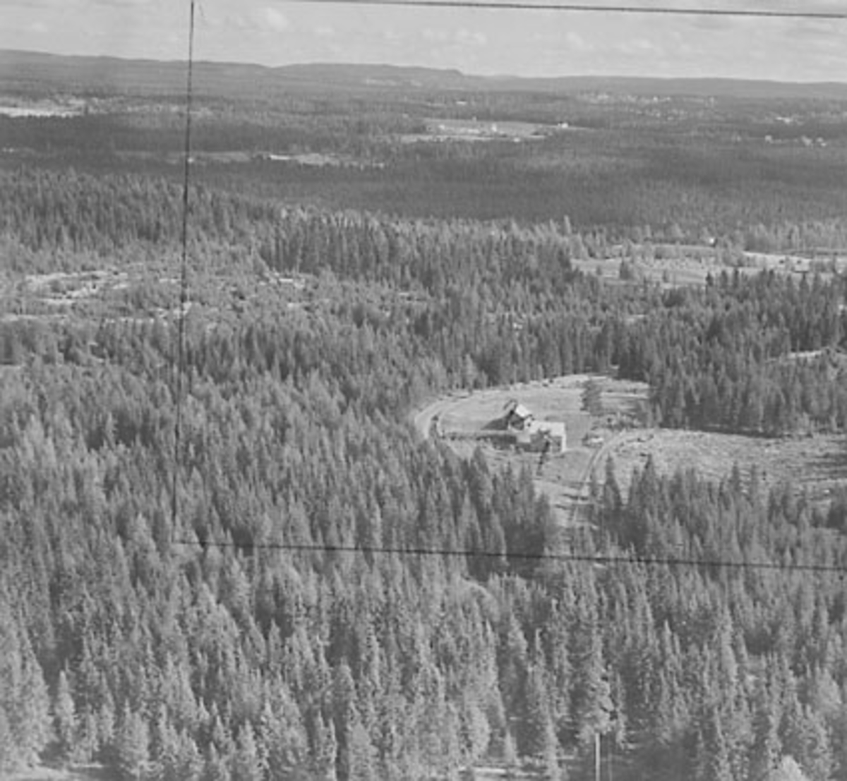 Widerøes Flyveselskap A/S, FLYFOTO ØSTÅSEN, ÅSVANG