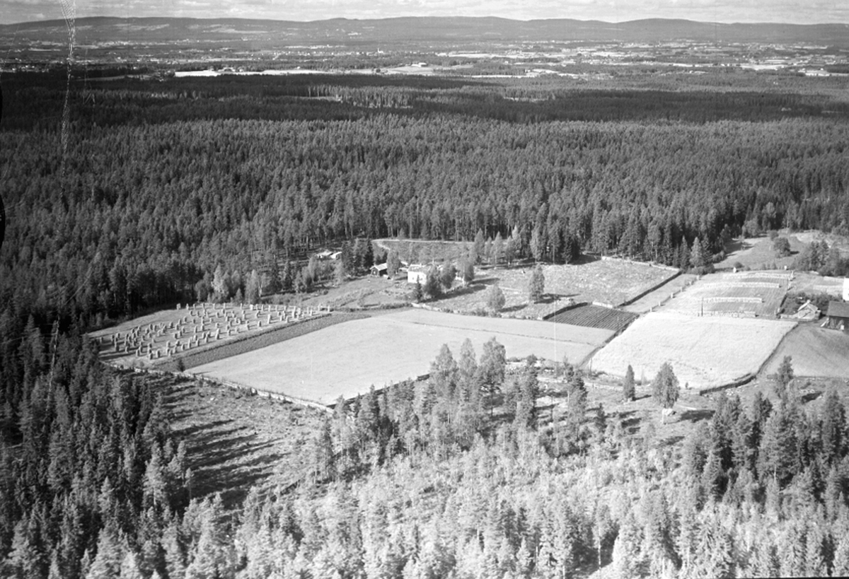 Widerøes Flyveselskap A/S, FLYFOTO SAGLI 258-2, ÅSVANG