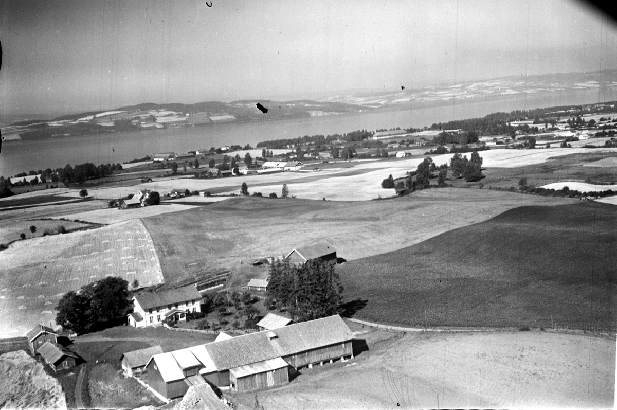 Widerøes Flyveselskap A/S, FLYFOTO BREDSVOLL 66-1, STANGE