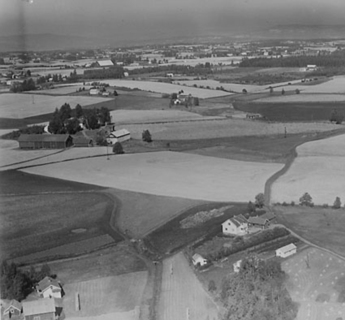 Widerøes Flyveselskap A/S, FLYFOTO ØSTERENGEN, STANGE