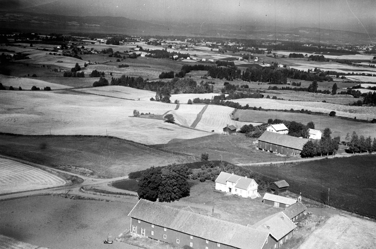 Widerøes Flyveselskap A/S, FLYFOTO GJERMSTAD SØNDRE NORDRE, STANGE