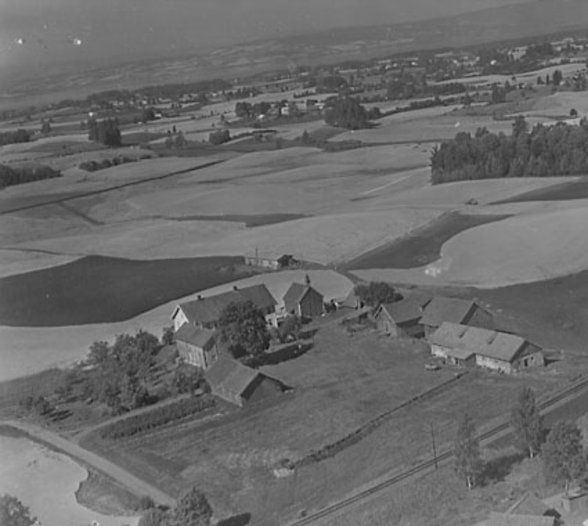 Widerøes Flyveselskap A/S, FLYFOTO NESTEN, NÆSTEN