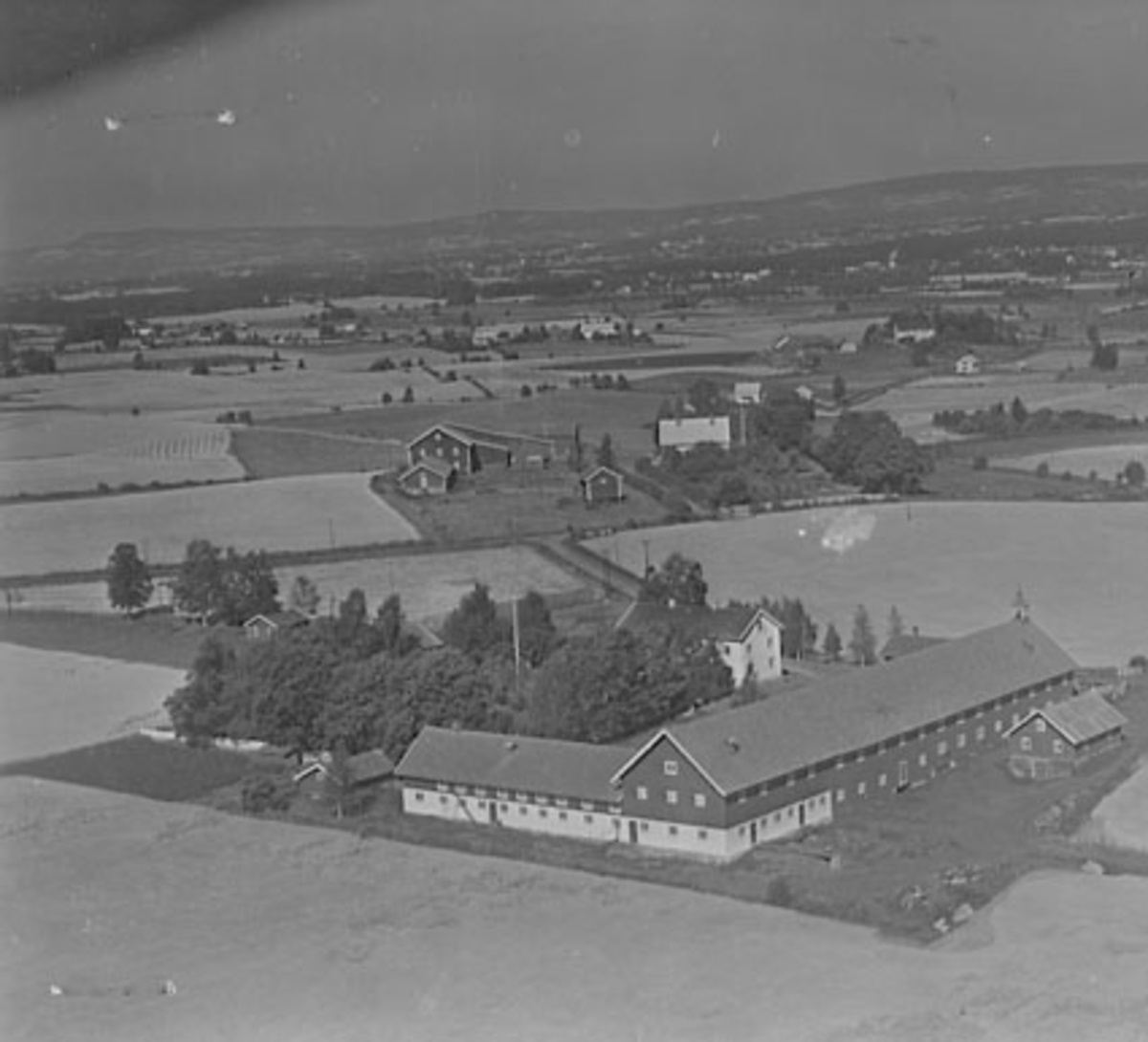 Widerøes Flyveselskap A/S, FLYFOTO VOLD