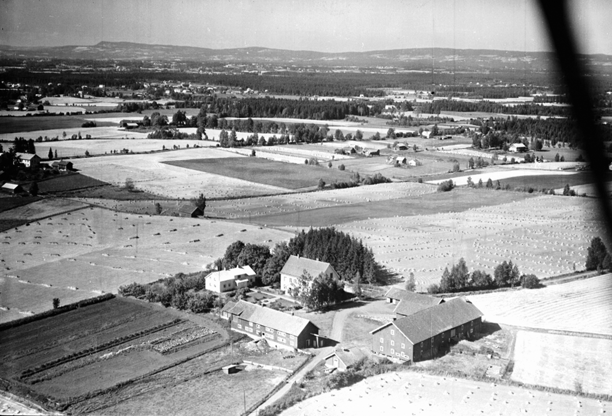 Widerøes Flyveselskap A/S, FLYFOTO IHRSTAD 249-1, ROMEDAL