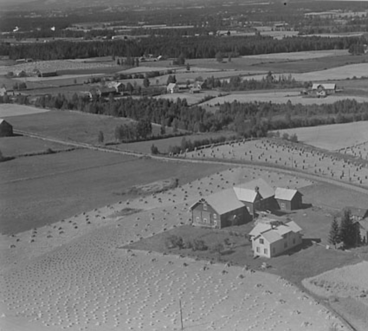 Widerøes Flyveselskap A/S, FLYFOTO HERSET