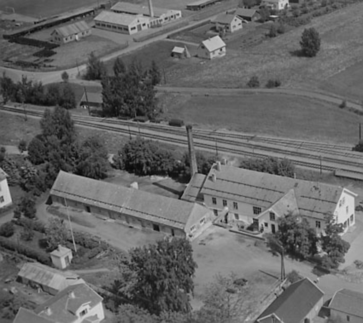 Widerøes Flyveselskap A/S, FLYFOTO STANGE MEIERI