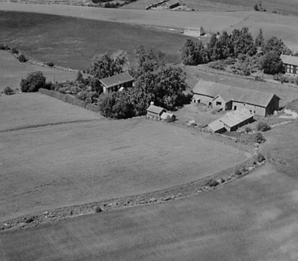 Widerøes Flyveselskap A/S, FLYFOTO STENBERG SØNDRE, STANGE