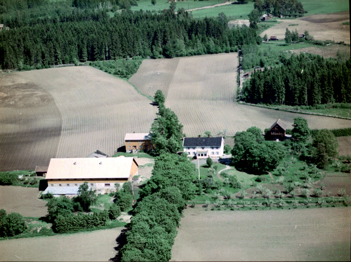 Widerøes Flyveselskap A/S, FLYFOTO HEGSVOLD