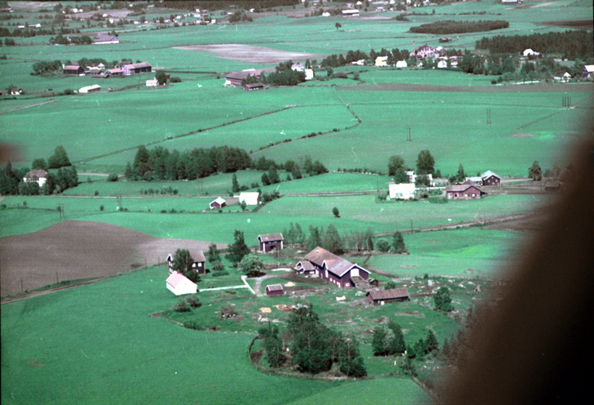 Widerøes Flyveselskap A/S, FLYFOTO SVINBERG