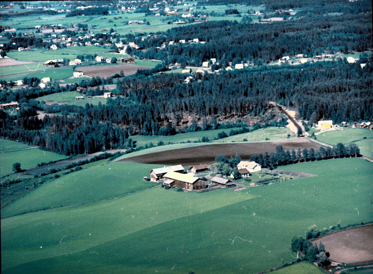 Widerøes Flyveselskap A/S, FLYFOTO NORDBRYN, ÅDALSBRUK Løten.
