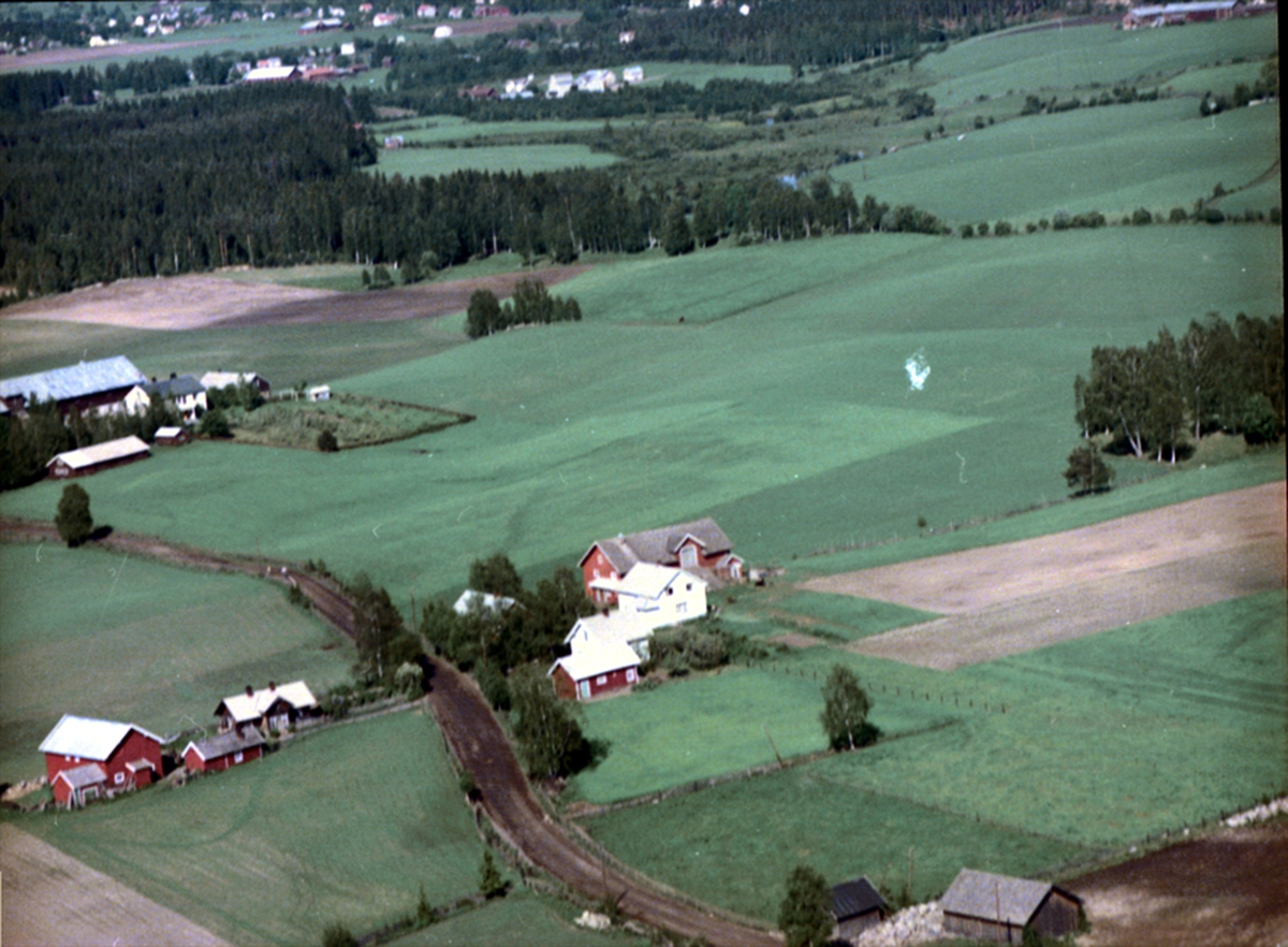 Widerøes Flyveselskap A/S, FLYFOTO, BAKERST LØKENHAGEN ØSTRE 234-2, FORAN SMEDAL 234-17, HEIN 342-3, LØKENHAGEN VESTRE 234-13, ILSENG