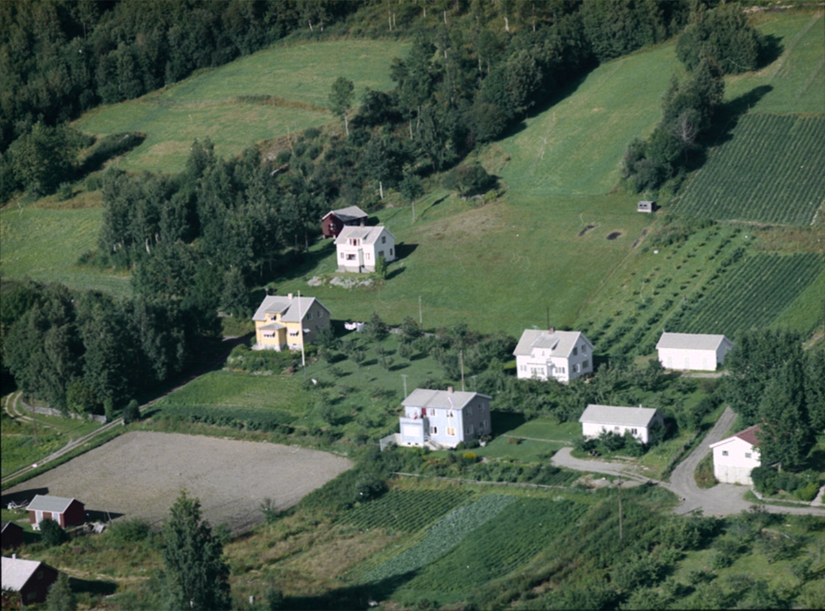 Widerøes Flyveselskap A/S, FLYFOTO VIBERG, VALLSET