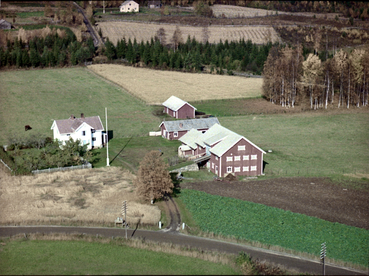 Widerøes Flyveselskap A/S, FLYFOTO SVEEN, VALLSET