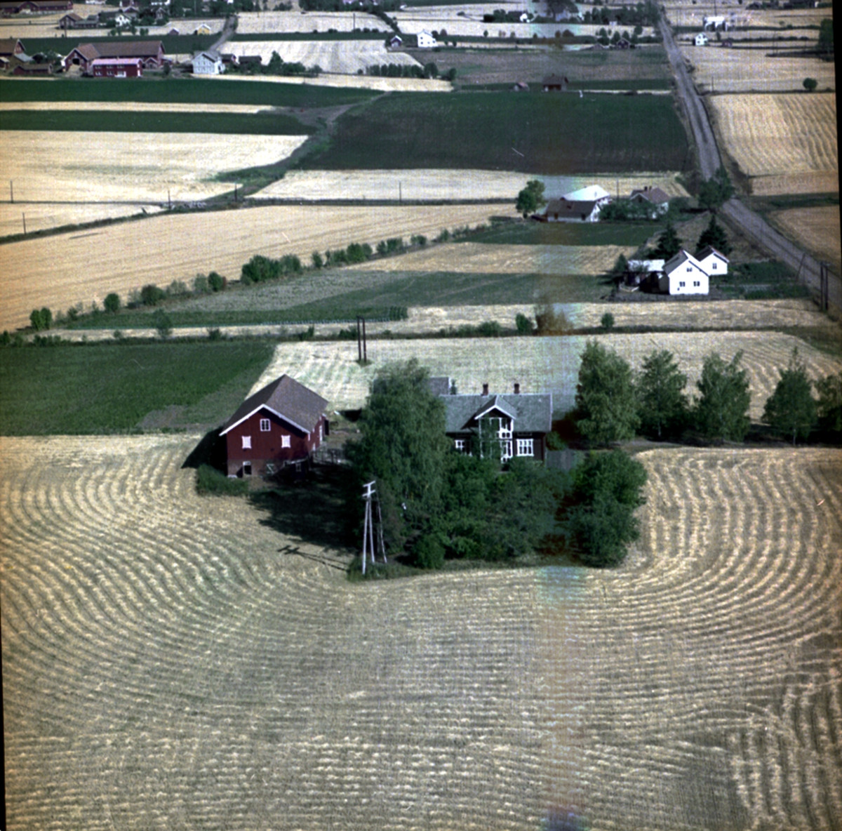 Widerøes Flyveselskap A/S, FLYFOTO SOLHAUG, STANGE