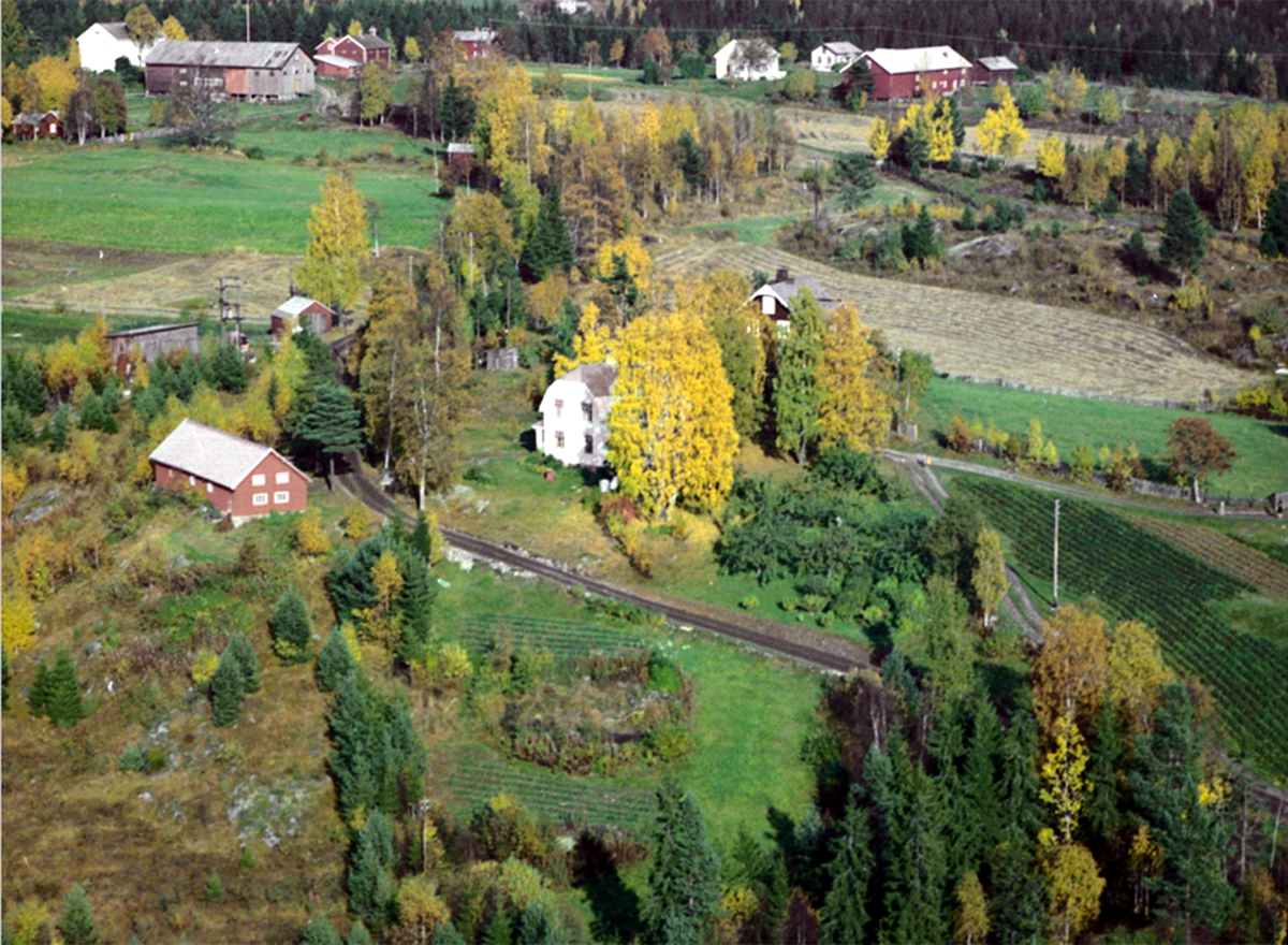 Widerøes Flyveselskap A/S, FLYFOTO SOLBAKKEN, ÅSVANG