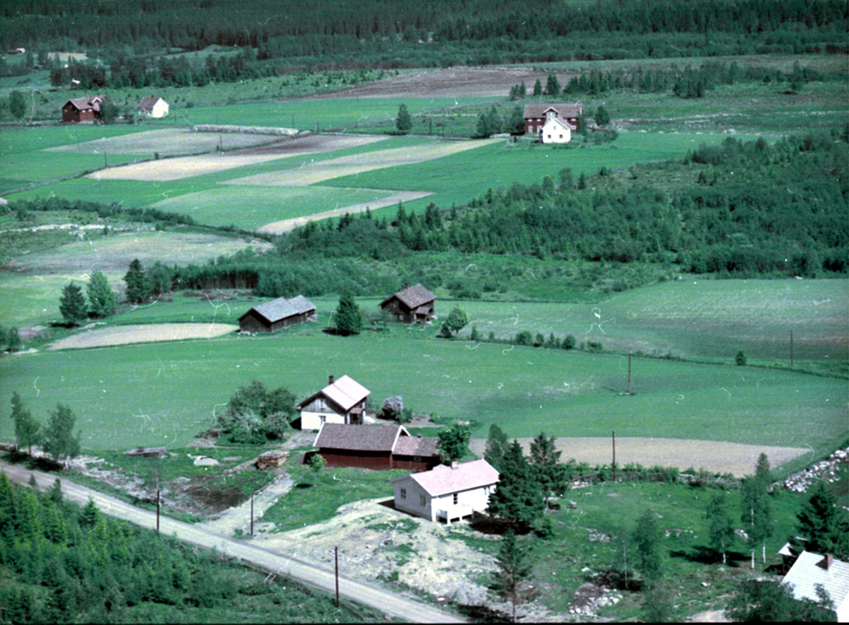 Widerøes Flyveselskap A/S, FLYFOTO BAKKEN, SVEEN, OTTESTAD