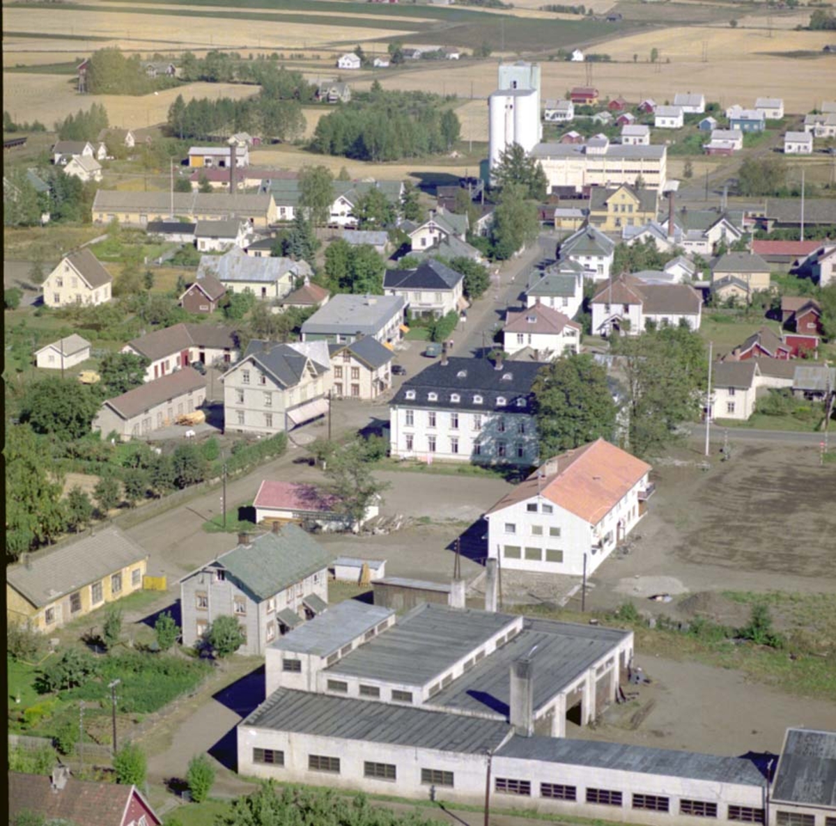 Widerøes Flyveselskap A/S, FLYFOTO STANGEBYEN, STANGE SENTRUM, TINGVOLL, STORGATA