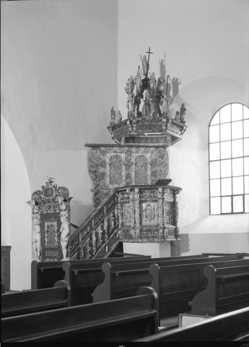 Anno Domkirkeodden, INTERIØR: STANGE KIRKE, PREKESTOL ANNO 1630