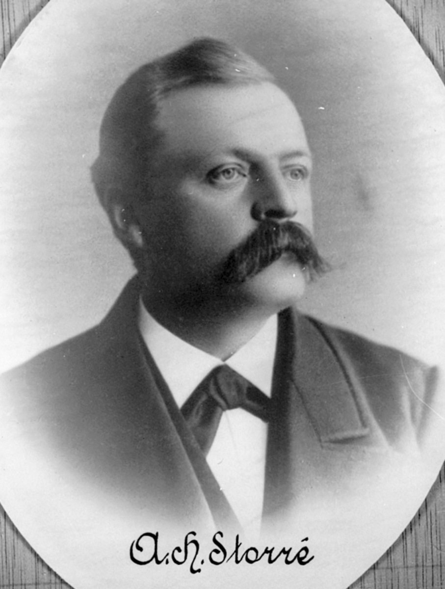 Anno Domkirkeodden, PORTRETT: A. H. STORRE, STANGE