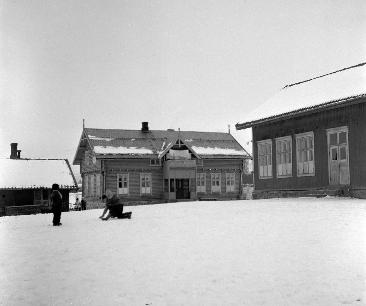 Anno Domkirkeodden, EKSTERIØR: ARSTAD SKOLE