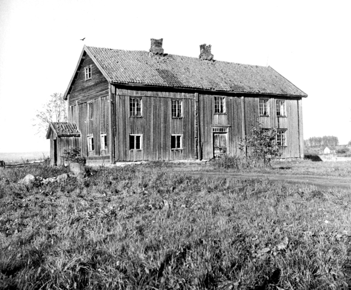 Anno Domkirkeodden, EKSTERIØR: GARDSBRUK ELTON GÅRD, HOVEDBYGNING