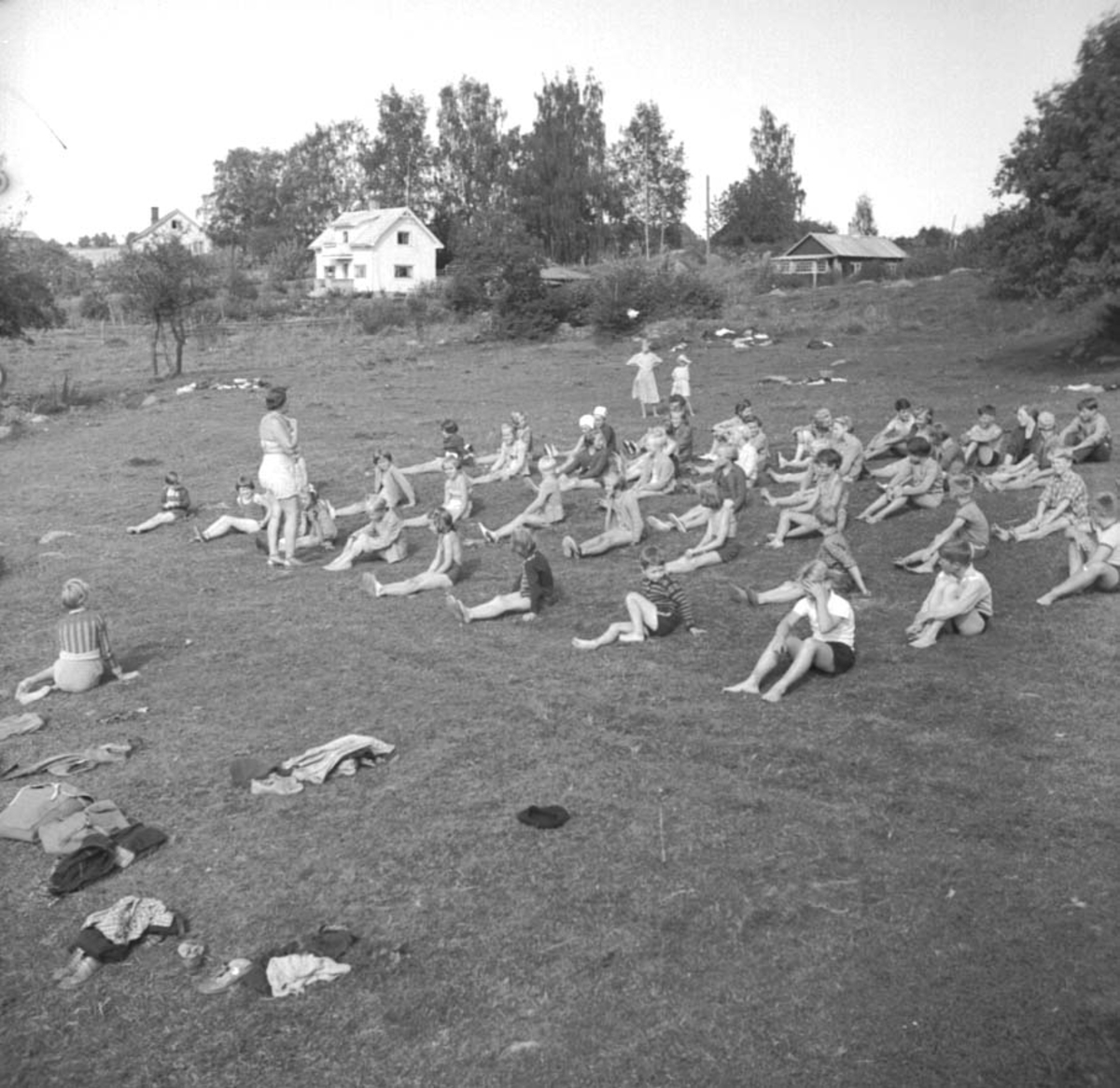 Anno Domkirkeodden, SVØMMEKURS, GILLUNDSTRANDA, MANGE BARN