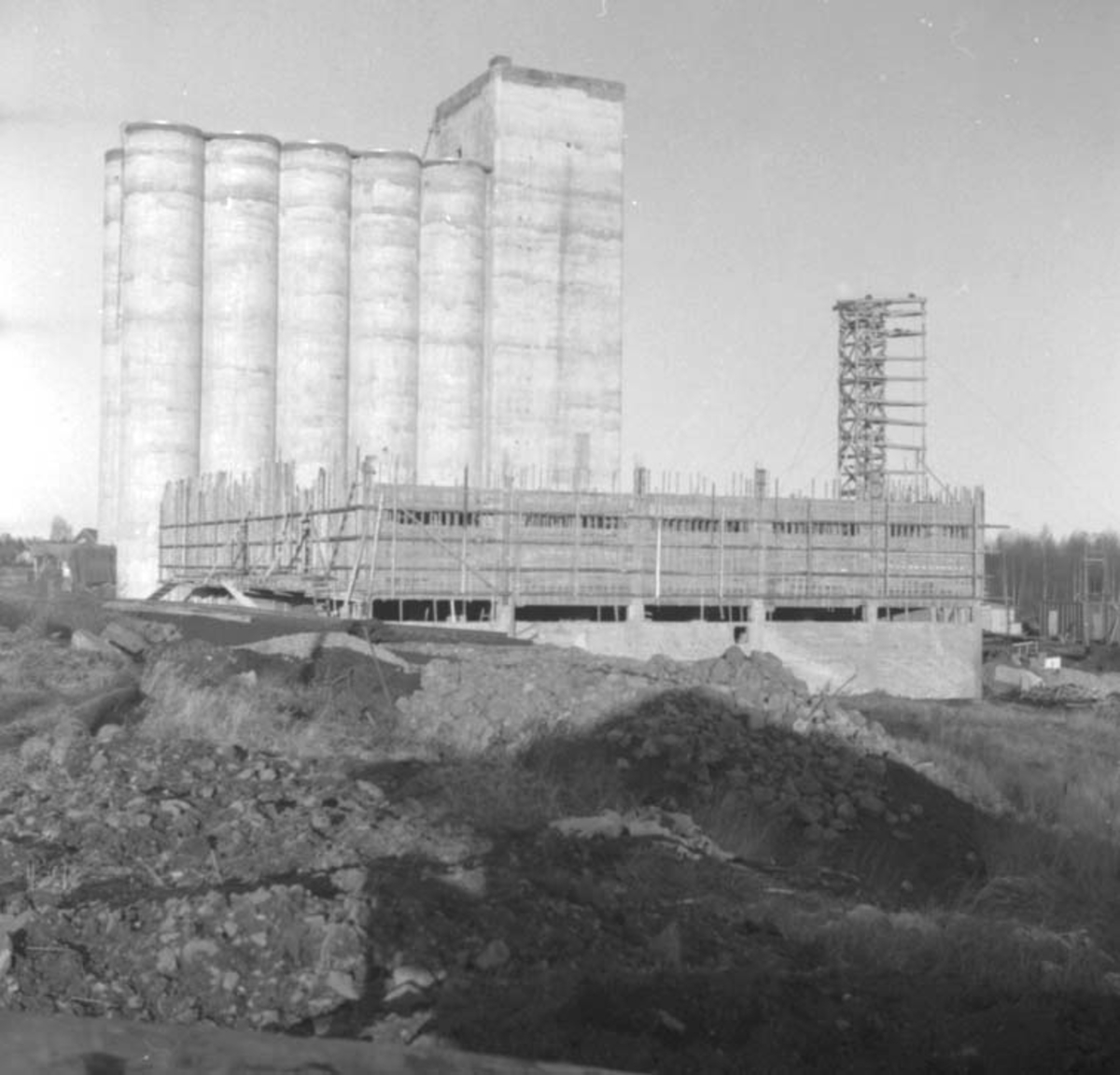 Anno Domkirkeodden, BYGGING, FELLESKJØPETS MØLLE, SILOEN BYGGES, FORSKALING