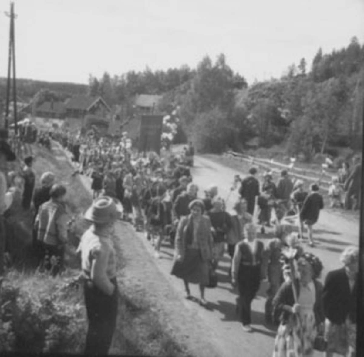 Anno Domkirkeodden, WERGELANDSDAGEN, OPPTOG, MANGE BARN, TANGEN