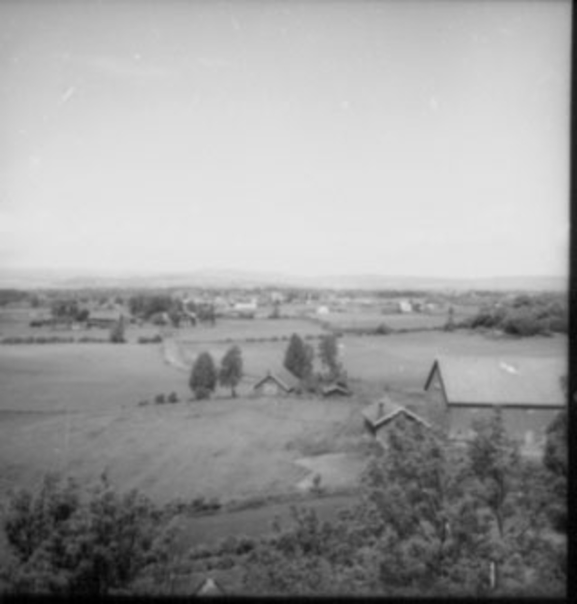Anno Domkirkeodden, UTSIKT FRA TÅRNET, STANGE KIRKE, MOT STANGEBYEN