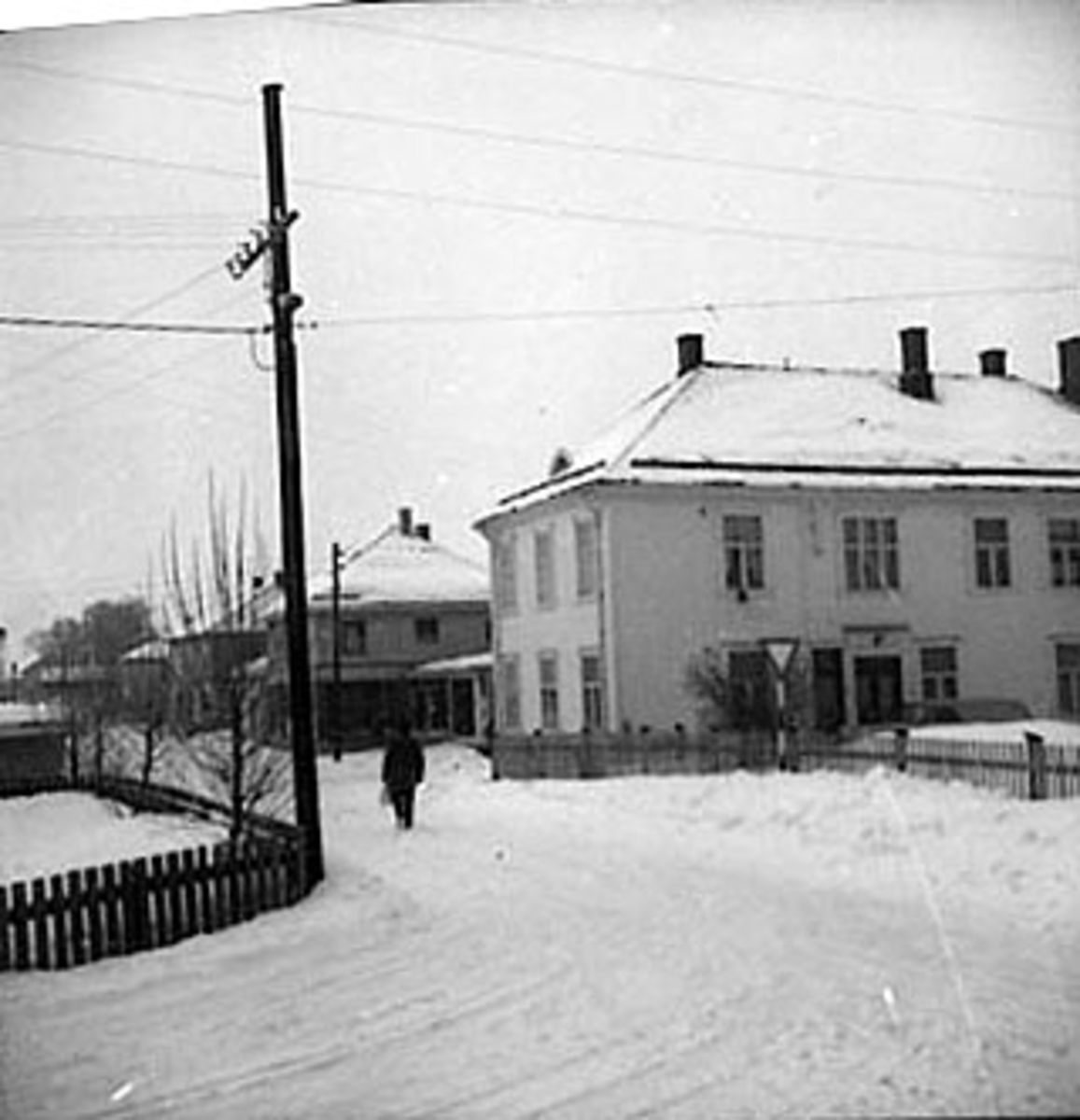 Anno Domkirkeodden, EKSTERIØR: FRAM, SKOLEGATA. , VINTER, STANGEBYEN