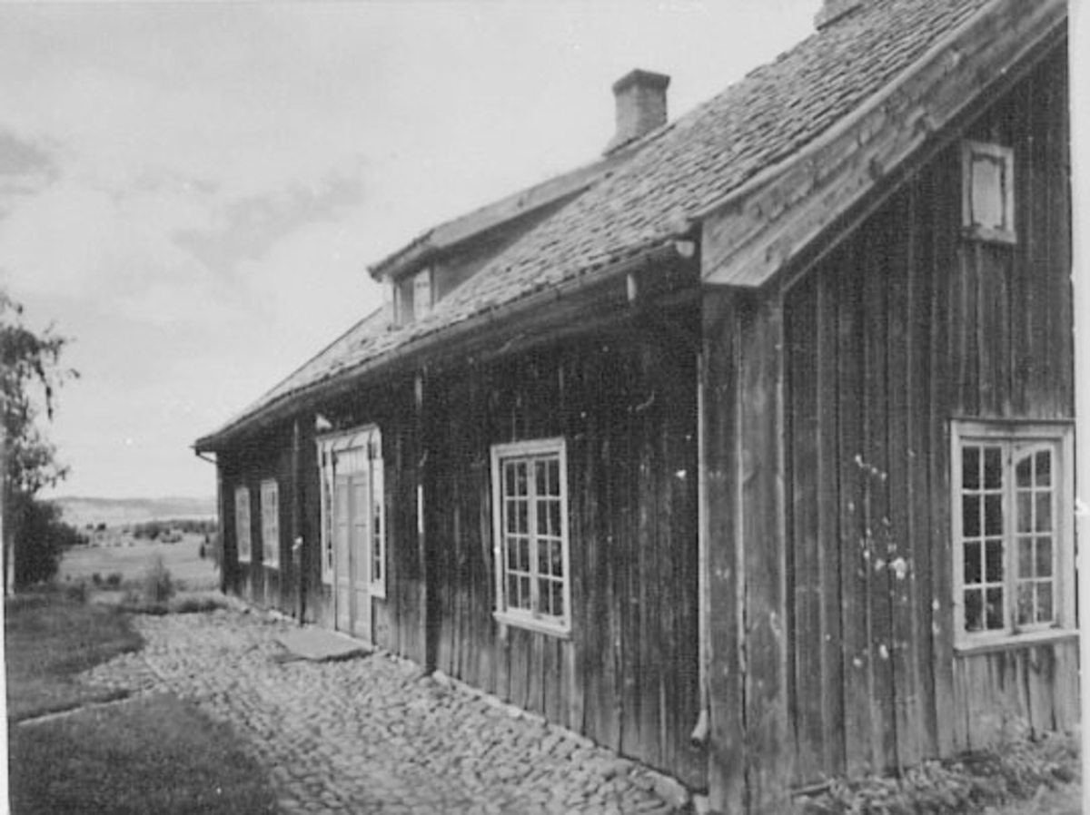 Normann Helger, EKSTERIØR: HOVEDBYGNING ETTER RESTAURERING, LALUM GÅRD, LALUM NORDRE