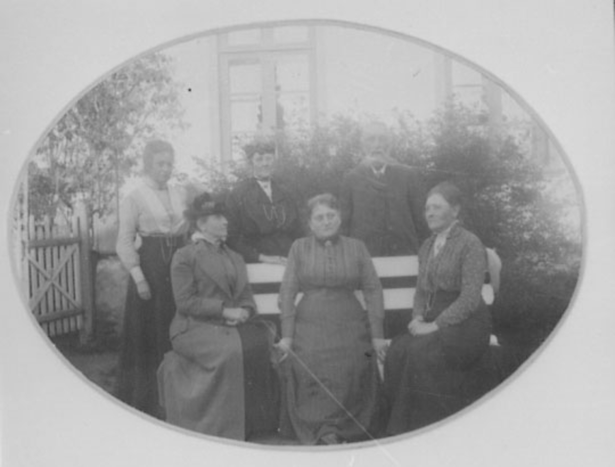 Normann Helger, GRUPPE: 6, FAMILIE, GRIMERUD GÅRD, OTTESTAD I STANGE.