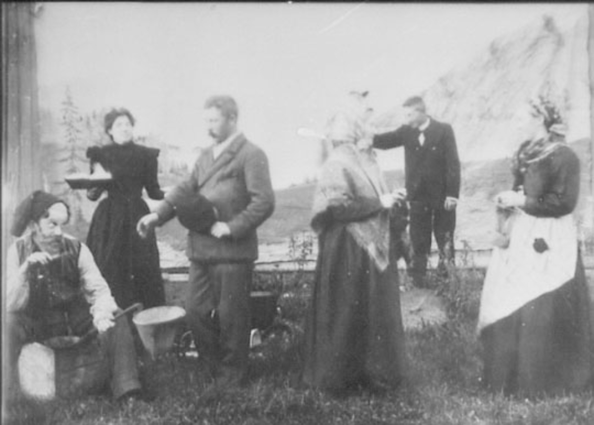 Normann Helger, STANGE DRAMATISKE SELSKAP, GRUPPE: 6 AMATØRSKUESPILLERE, , TEATERFORESTILLING, SCENE,